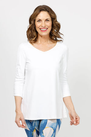 Sympli Revelry Ruched Sleeve Top in White. V neck 3/4 sleeve with ruched detail down center sleeve. Side slits. A line shape. Relaxed fit._35242310828232