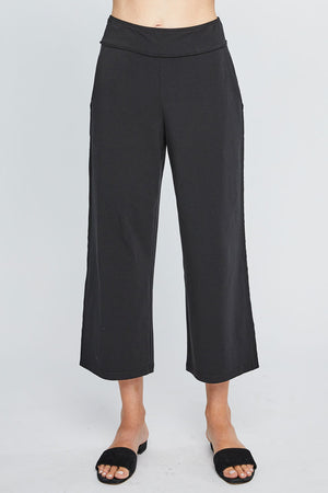 Neon Buddha Classic Wide Leg Capri in Black.  2" waistband  pull on pant with side slash pockets and wide legs.  11" leg opening.  23 1/2" inseam._35323586543816
