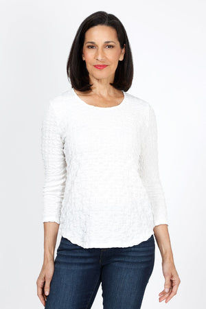 Top Ligne Pucker Scoop Neck Top in White.  Scoop neck top with 3/4 sleeves.  Puckered fabric.  Curved hem.  Relaxed fit._35322626834632