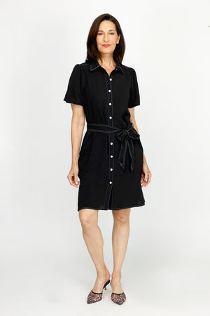 Top Ligne Bubble Sleeve Shirt Dress i Black.  Pointed collar button down shirt dress with short bubble sleeves.  Contrast color top stitching.  Self belt.  Side slits.  Relaxed fit._60216376787310