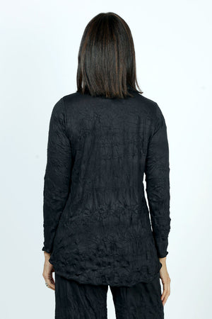 Top Ligne Crinkle Solid Seam Tee in Black.  Crew neck long sleeve crinkle with raised center front seam.  Relaxed fit._52912144056686