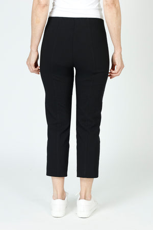 Elliott Lauren Slant Pocket Crop Cargo Pant in black.  Pull on pant with hidden elastic waistband.  Slant front cargo pockets.  2nd cargo pocket on side.  Stud detail.  Center seam detail.  24 1/2" inseam. _59451113111918