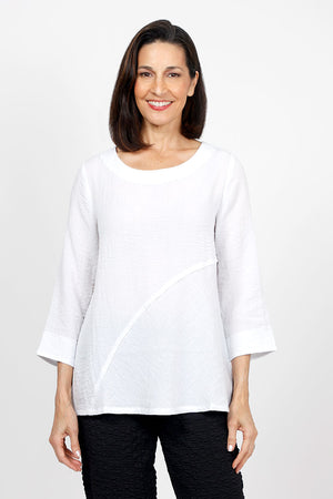 Habitat Travel Swing Tunic in White. Solid lightly crinkled top with crew neck and 3/4 sleeve. Diagonal seaming in front and back with raised edge. Swing shape. Slightly oversized fit._35123305316552