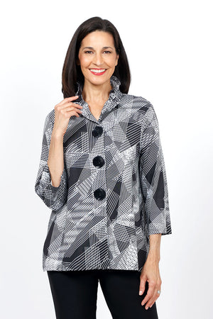 Top Ligne Geo Lines Swing Jacket in Black and white.  Geometric criss cross line print.  Adjustable wire collar button down shirt/jacket with black novelty buttons.  3/4 sleeve.  Relaxed fit._35322988495048