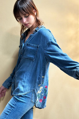 Billy T Mixed Embroidered Shirt in blue denim. Classic denim shirt with pointed collar and button front. 2 breast patch pockets. Long sleeves with button cuffs. Back yoke with gored panels below. Mixed garden inspired embroidery on lower back. Relaxed fit._34406975144136