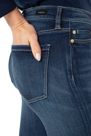 Liverpool Abby Skinny Jean in San Fernando a medium blue wash.  Mid rise skinny jean with button and zipper closure.  5 pocket styling.  Skinny leg.  30" inseam._61394192236910