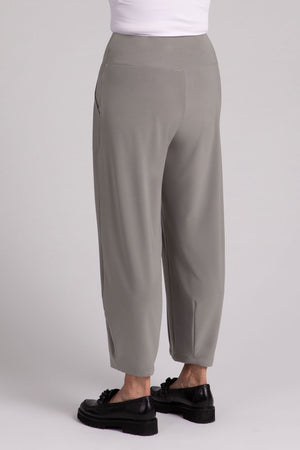 Sympli Narrow Lantern Pant in Taupe. Yoke waistband and balloon leg with 2 front pockets. 25" inseam._36063780110536