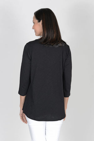 Top Ligne Slub Flowy Tee in Black. V neck 3/4 sleeve top with a line flowy shape. Curved hem. Relaxed fit._32687187493064