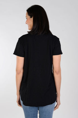Mododoc Crew Neck High/Low Tee in Black. Crew neck tee with short sleeves. Curved high low hem. Relaxed fit._34034925633736